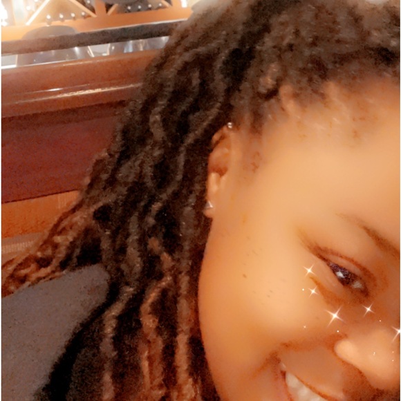 Meet your Posher, Katie - Picture 1 of 1